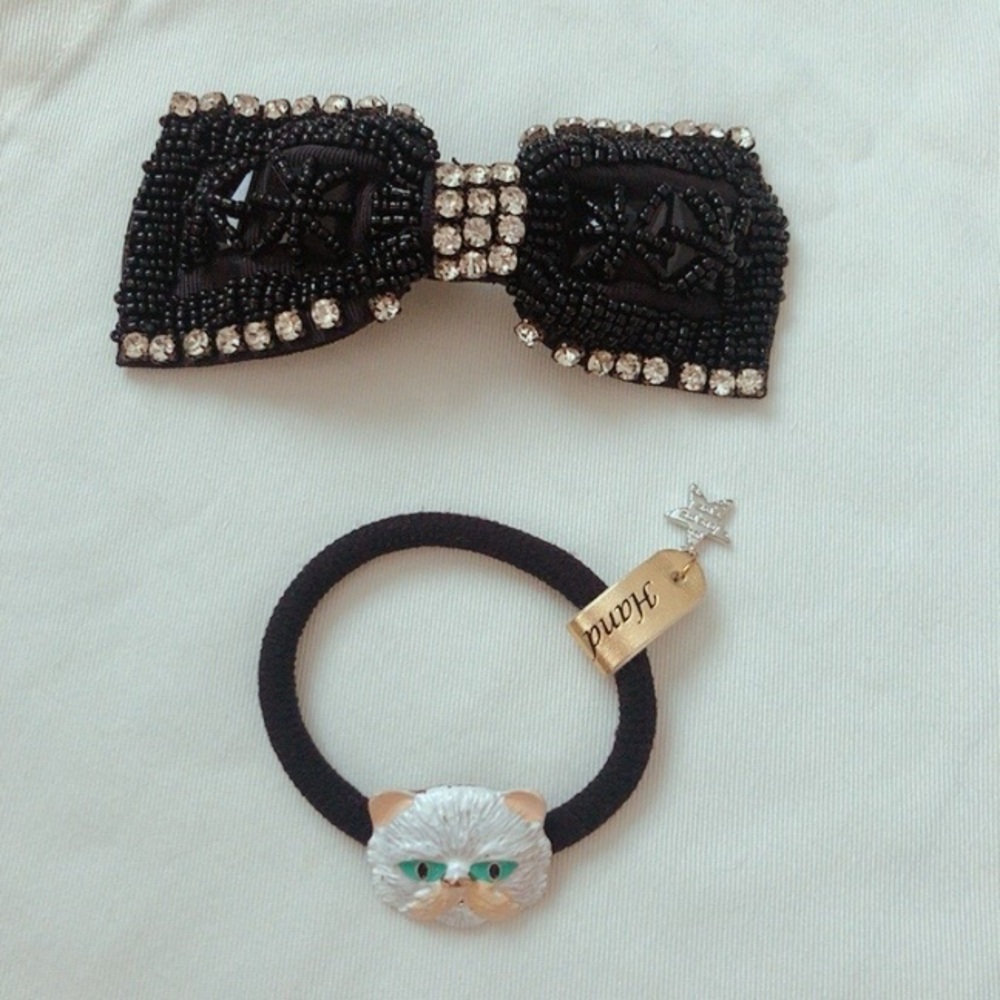Hair accessories. Set of 2